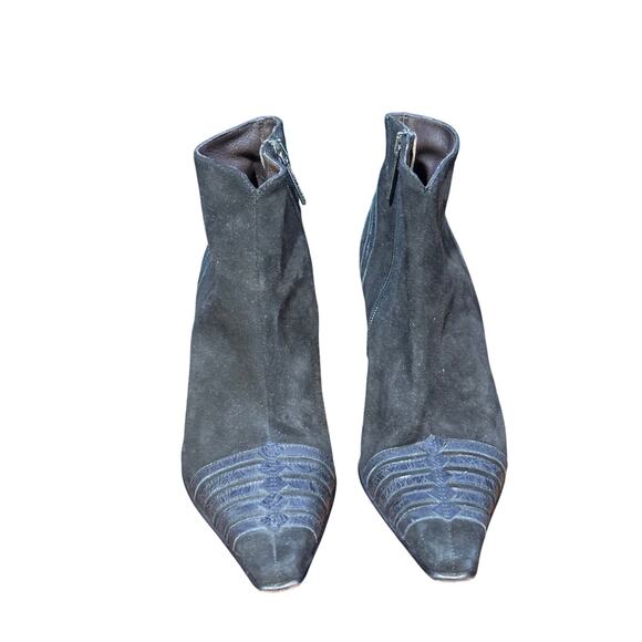 Donald pliner leather heeled bootie size 9M - Picture 1 of 8
